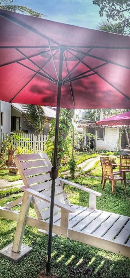 Petit Guest House Negombo Bagian luar foto