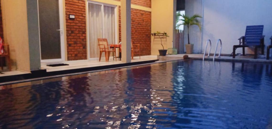 Petit Guest House Negombo Bagian luar foto