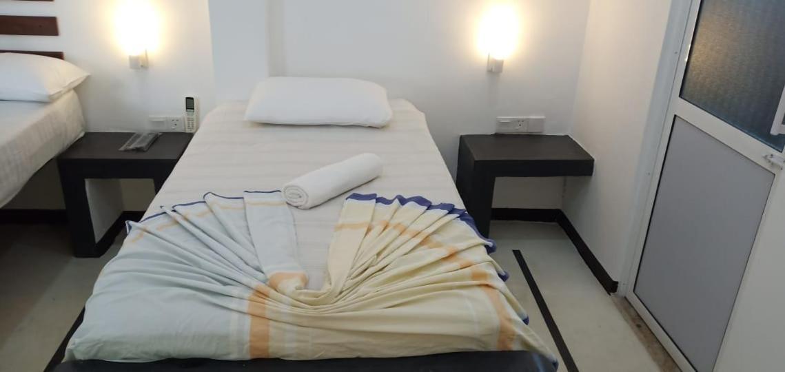 Petit Guest House Negombo Bagian luar foto
