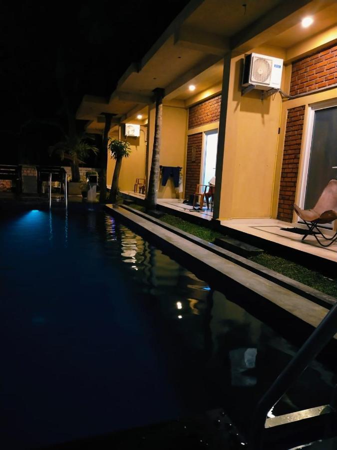 Petit Guest House Negombo Bagian luar foto