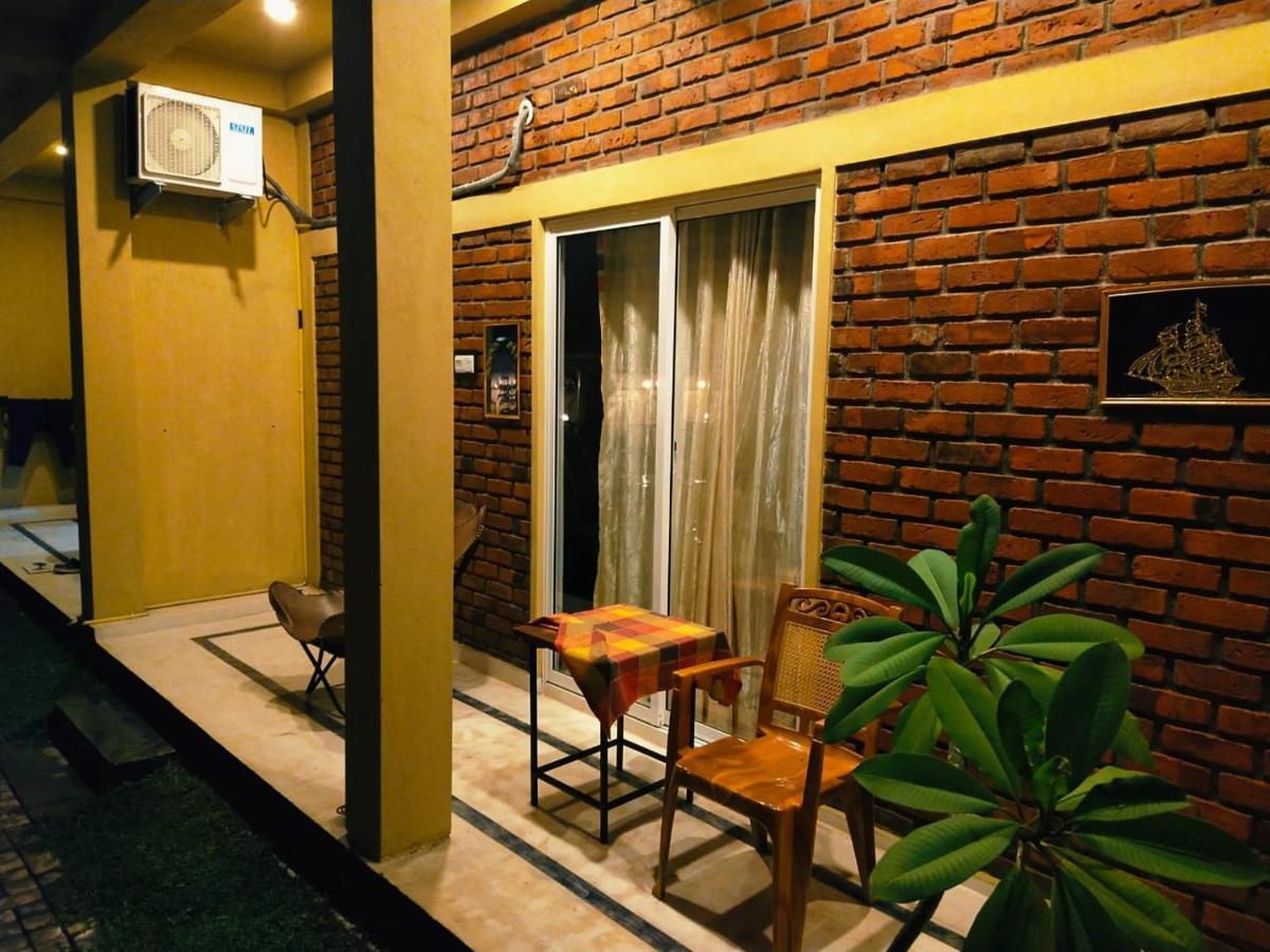 Petit Guest House Negombo Bagian luar foto